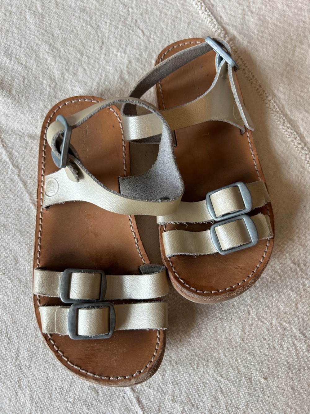 Freshly Picked Sandals Kids size 9